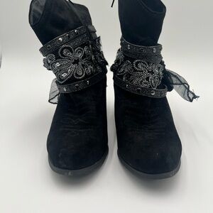 Elegant Black Embellished Women's Boots